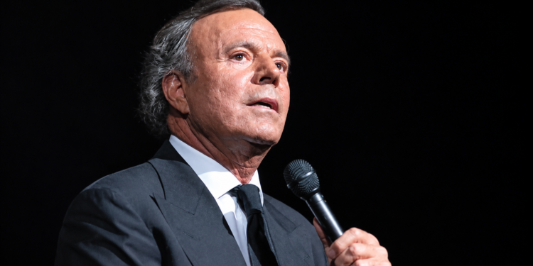 Julio Iglesias, tras el accidente de trenes de Urda: «Todos podríamos habernos subido a este tren». El cantante dedica …