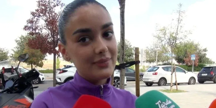 Juls Janeiro niega ante la prensa cualquier romance con el hermano de Carlo Costanzia: «No es verdad que haya tenido un…