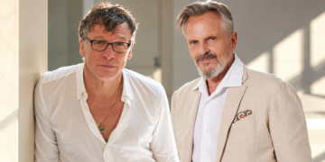 Nacho Duato niega en 'Cara al Show' una escena de la serie 'Bosé': «Eso de que Ana Obregón nos pilló en la cama mientra…
