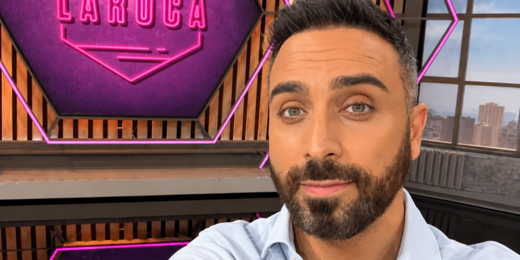 El periodista Rafa Rodrigo sufre una crisis de ansiedad en directo en 'La Roca' y Nuria Roca tiene que cerrar la conexi…