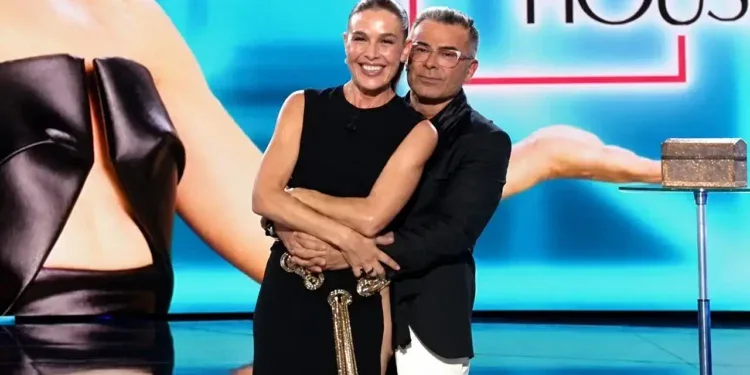 Jorge Javier recibe a Raquel Sánchez Silva en 'Supervivientes All Stars' más de diez años después: «Esta señora tiene q…