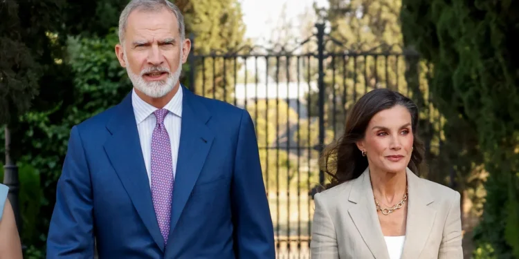 Felipe VI y Letizia viajarán a Ceuta y Melilla el 13 y 14 de octubre por la crisis migratoria: será su primera visita a…