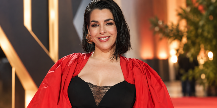 La cantante Ruth Lorenzo anuncia que se casa, pero no dice con quién: «Lo que amo lo protejo y lo protejo con dientes, …