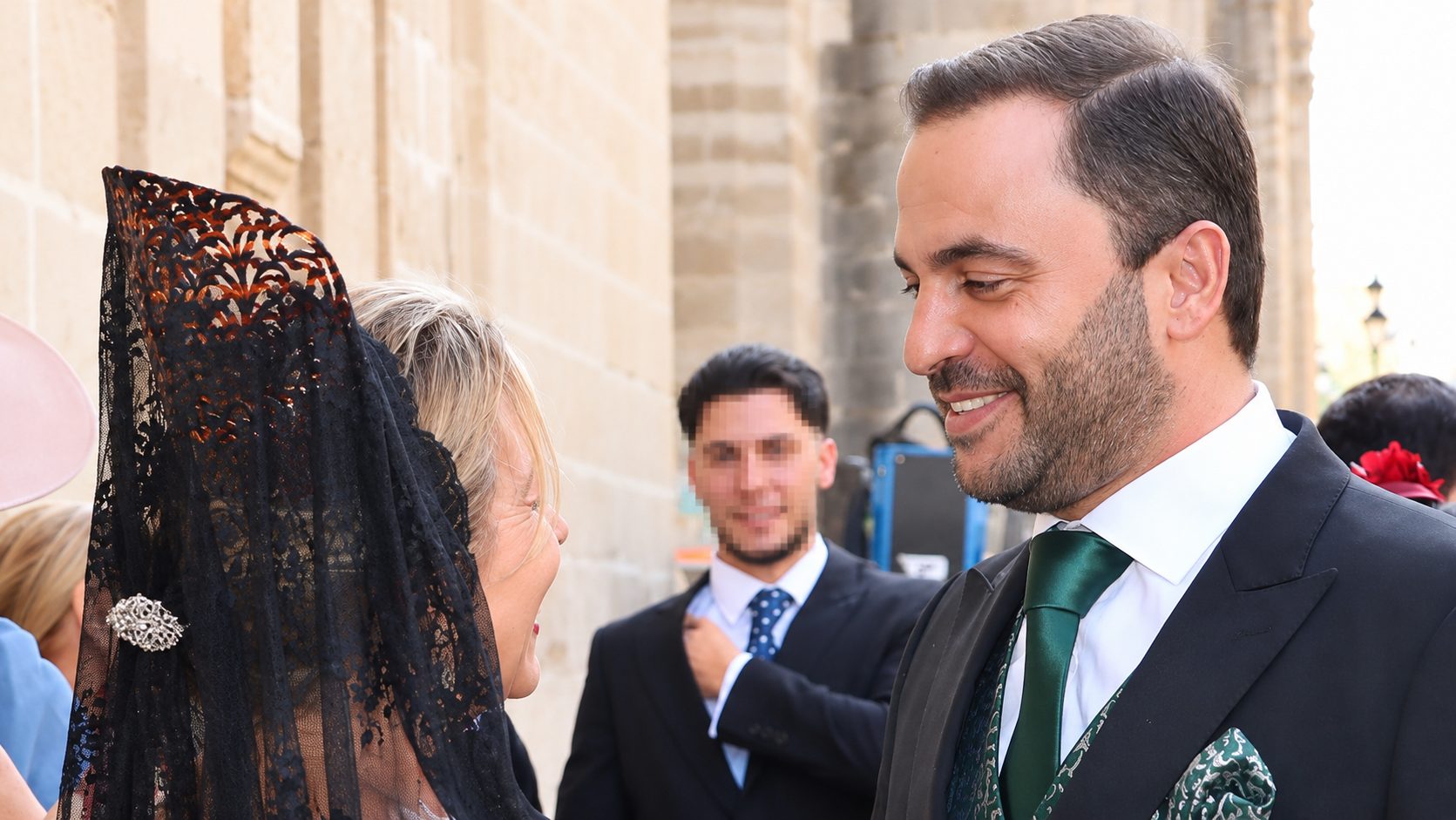 Antonio Tejado reaparece en Sevilla en el enlace de su hermano Chema. El juicio por el asalto a la casa de su tía, Marí…